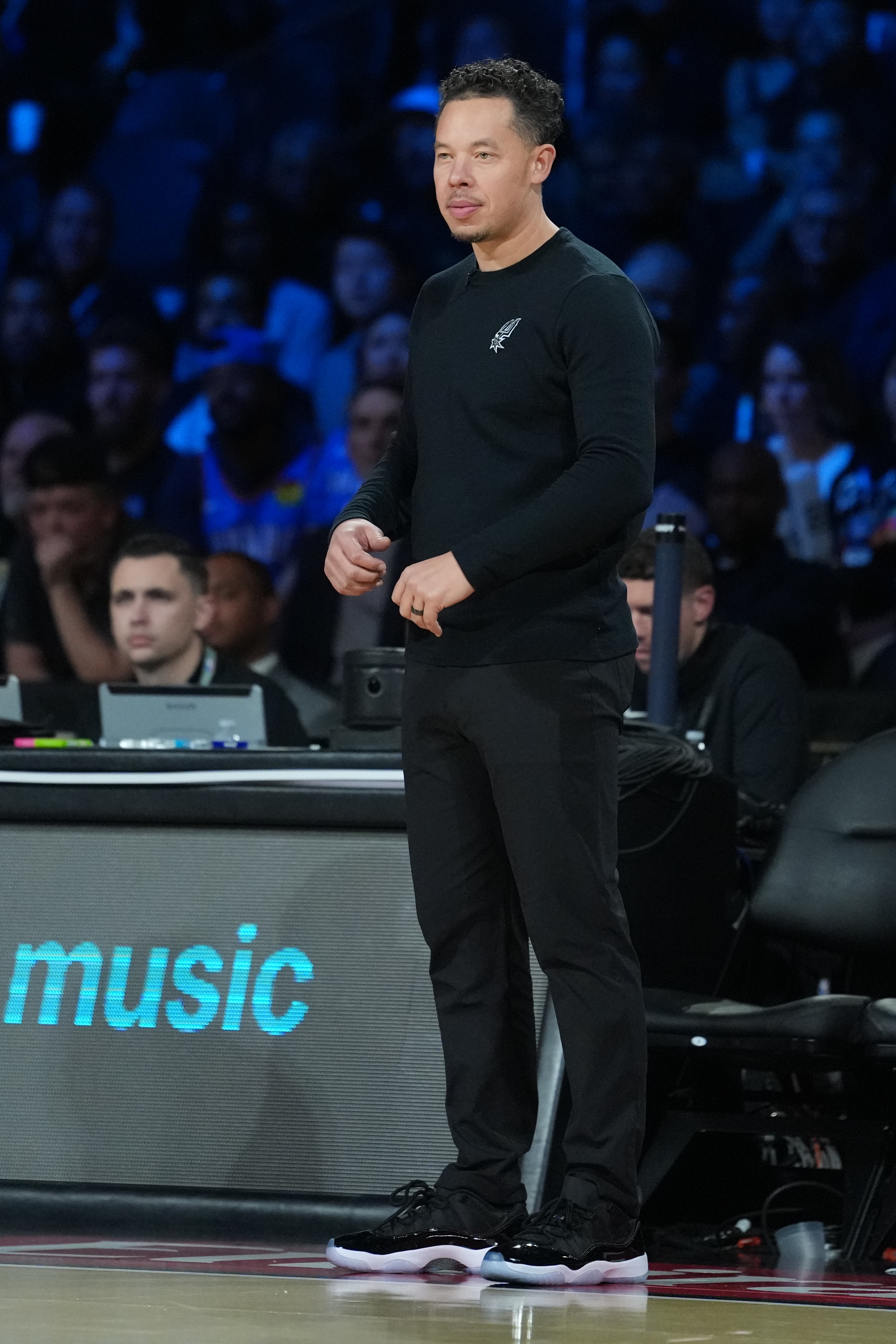 解说：马刺进攻不稳定 核心打法也不明确 今天几乎全员松懈